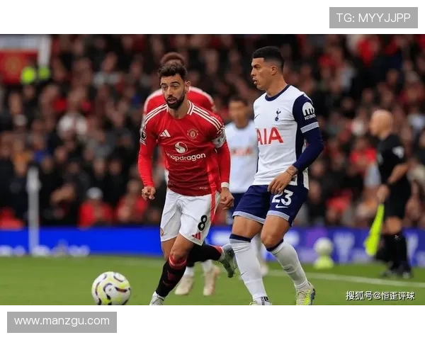 中国足球联赛新赛季揭幕战精彩纷呈 强队竞争激烈 曼联传奇球员出任教练